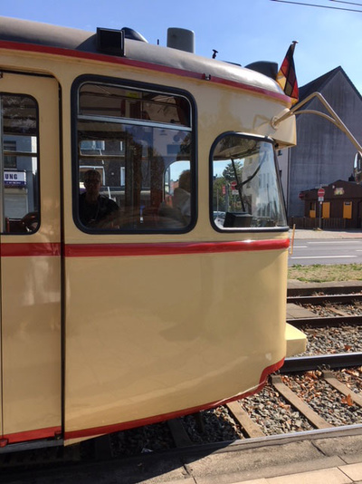 Historische Straßenbahn von 1967 Stadtrundfahrt mit der alten Straßenbahn